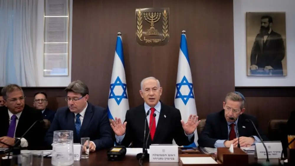 Prime Minister Benjamin Netanyahu leads the weekly Cabinet meeting in Jerusalem, Sept. 27, 2023. Photo by Chaim Goldberg/Flash90.