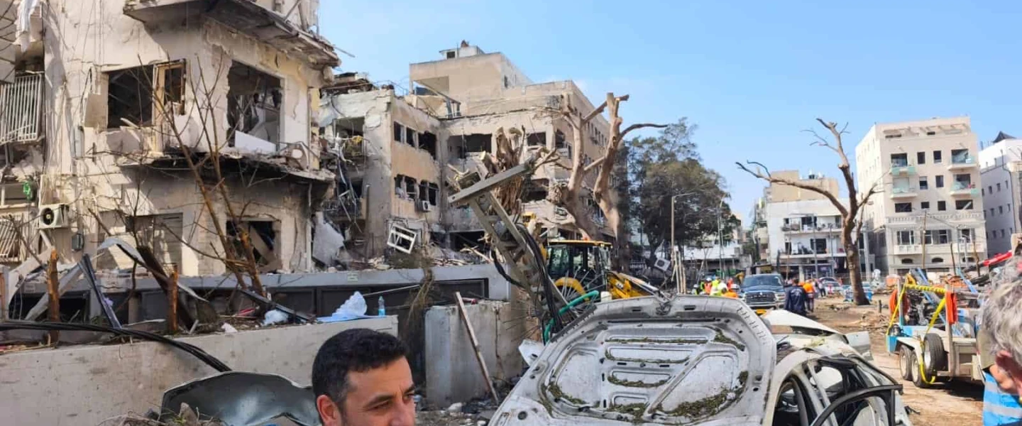Pinsker Street in Tel Aviv after an Iranian ballistic missile hit overnight, June 16, 2025. Credit: Valery.