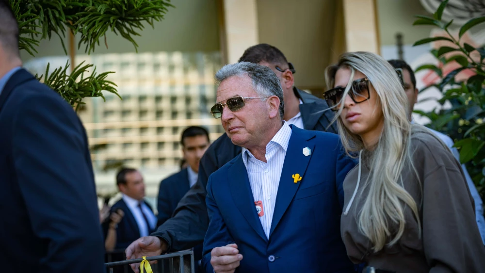 U.S. Special Envoy to the Middle East Steve Witkoff visits Hostage Square in Tel Aviv, Jan. 30, 2025. Photo by Yonatan Sindel/Flash90.