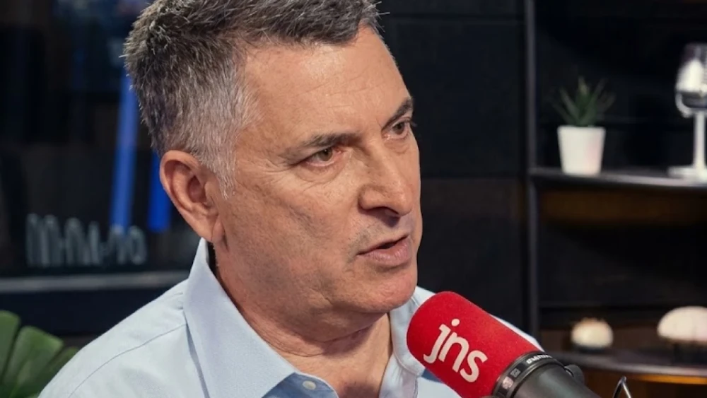 Israeli Foreign Minister Gideon Sa’ar speaks at the JNS studio. Photo by Yuri Skvirsky.