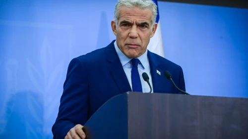 Outgoing Israeli caretaker Prime Minister Yair Lapid holds a press conference in Tel Aviv, Dec. 22, 2022. Photo by Tomer Neuberg/Flash90.