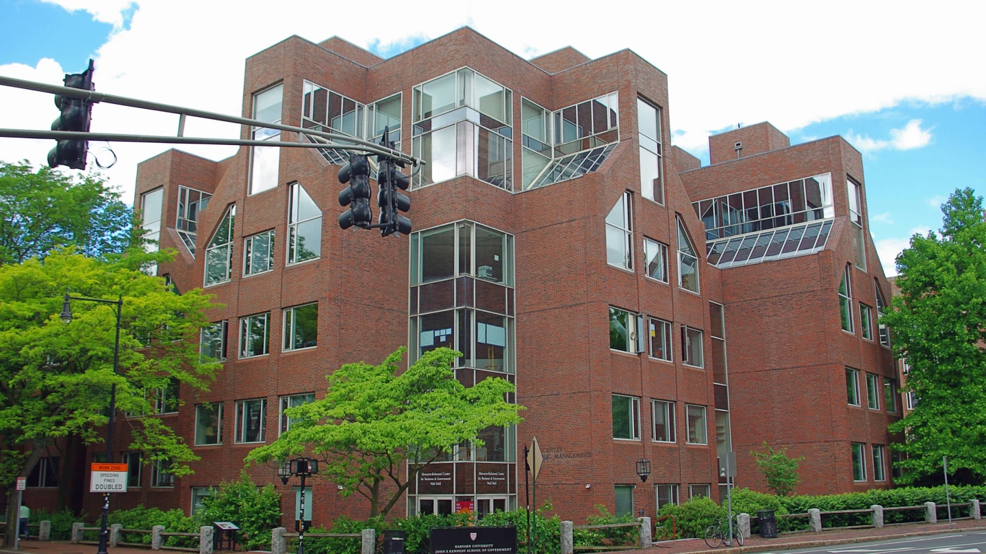 Harvard donor Les Wexner gave university more than $142 million over 35 years, records show
