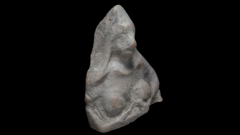 The biblical-era pottery figurine found by an 11-year-old Israeli boy on a family trip to the Negev. Credit: Yevgeny Ostrovsky/Israel Antiquities Authority.