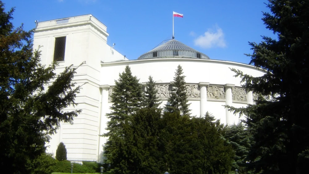 The Sejm building in Warsaw, 2007. Credit: Kpalion via Wikimedia Commons.