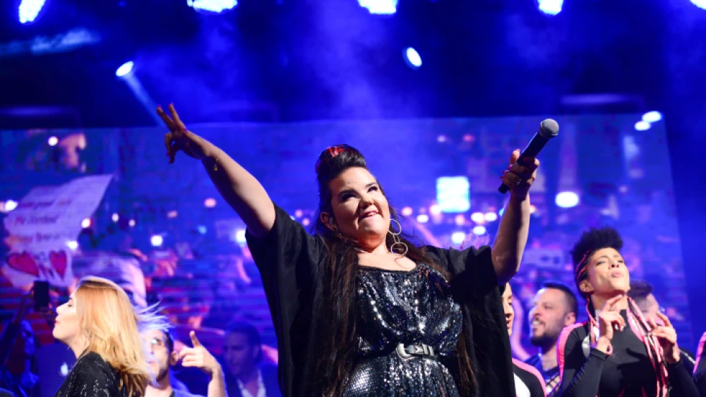 Winner of the Eurovision 2018 Song Contest Netta Barzilai preforms at Rabin Square in Tel Aviv on May 14, 2018. Photo by Tomer Neuberg/Flash90.