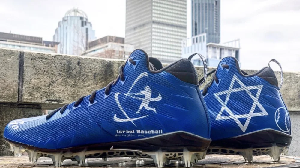 New England Patriots wide receiver Julian Edelman wore these cleats on Dec. 8, 2019 in support of baseball in Israel. Credit: Julian Edelman/Instagram.
