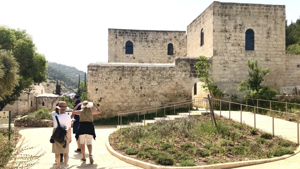 Khan Sha'ar Hagai. Credit: Judy Lash Balint.