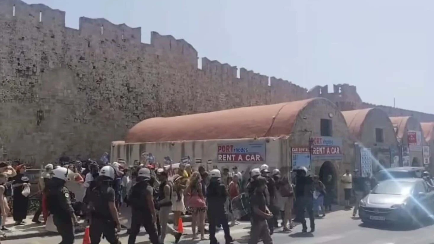 Fk Riot Protesters met by riot police as Israeli cruise ship arrives in Rhodes ...