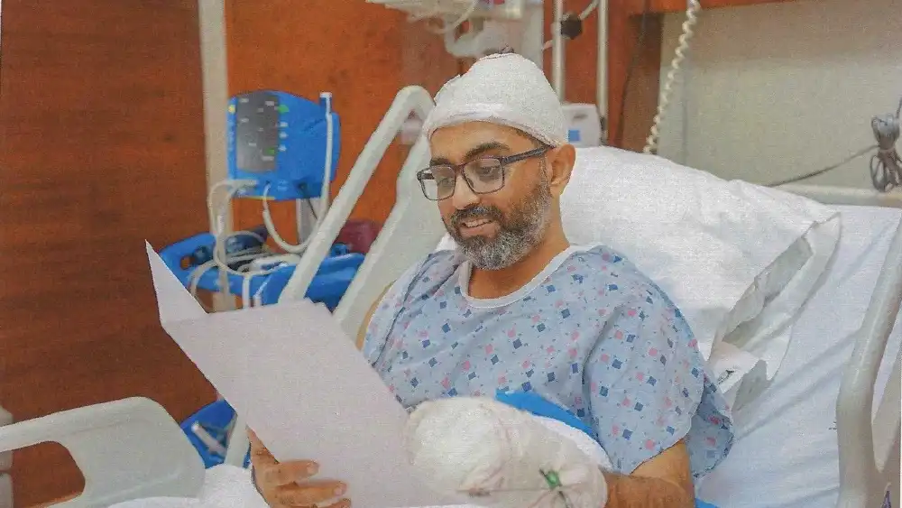 Flydubai Capt. Smit Machchhar recovers from wounds sustained while stymying a terrorist attack en route from Dubai to Tel Aviv on Sept. 30, 2026. Credit: Office of Israeli President Isaac Herzog.
