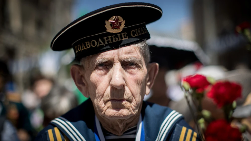 Russian-Israeli World War II veterans take part in the Veterans Day parade in Jerusalem in honor of the Allies' victory over Nazi Germany, May 14, 2019. Photo by Yonatan Sindel/Flash90.