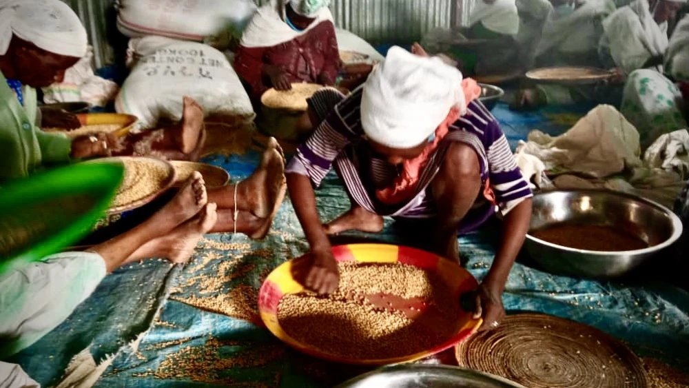 Members of Ethiopia's Jewish community preparing food. Credit: Struggle to Save Ethiopian Jewry