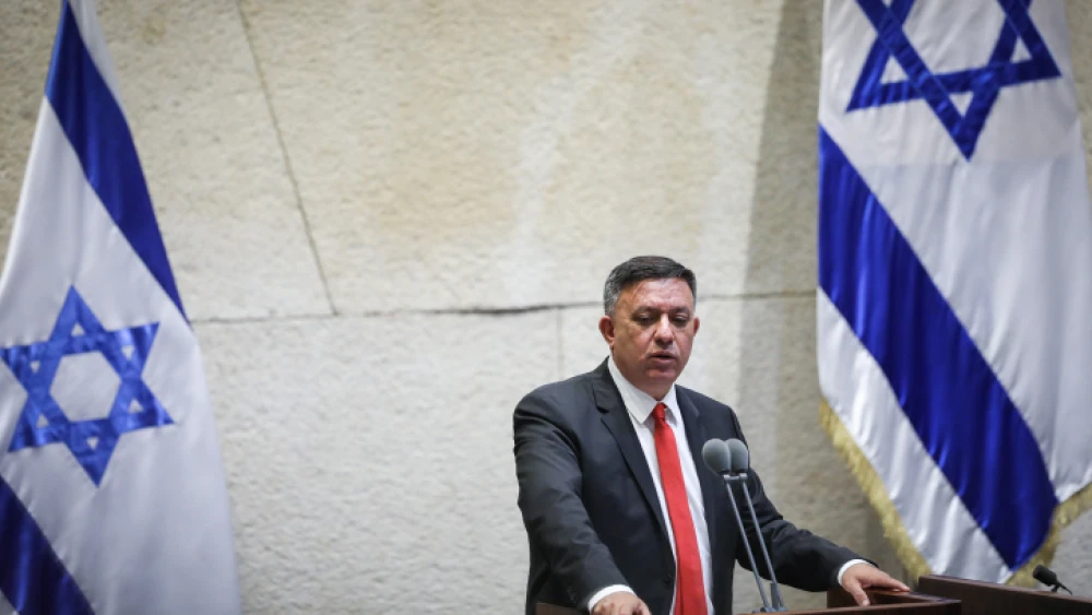 Labor Party leader Avi Gabbay discusses a bill to dissolve the 21st Knesset, May 29, 2019. Photo by Noam Revkin Fenton/Flash90.