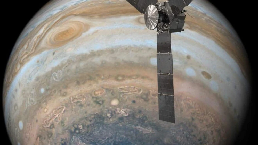 Juno spacecraft above Jupitor