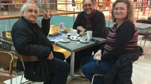 A.B. Yehoshua (left), Edna Assis and Daniel Bouskila having coffee in Givatayim, January 2020. Credit: Courtesy.