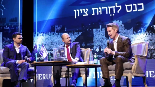 l. to r. Ben Shapiro, Amiad Cohen, CEO of Herut Center for Israeli Liberty, and Douglas Murray at the Freedom of Zion Conference in Jerusalem, Nov. 19. 2024. Photo by Yaakov Nachumi/Herut Center.