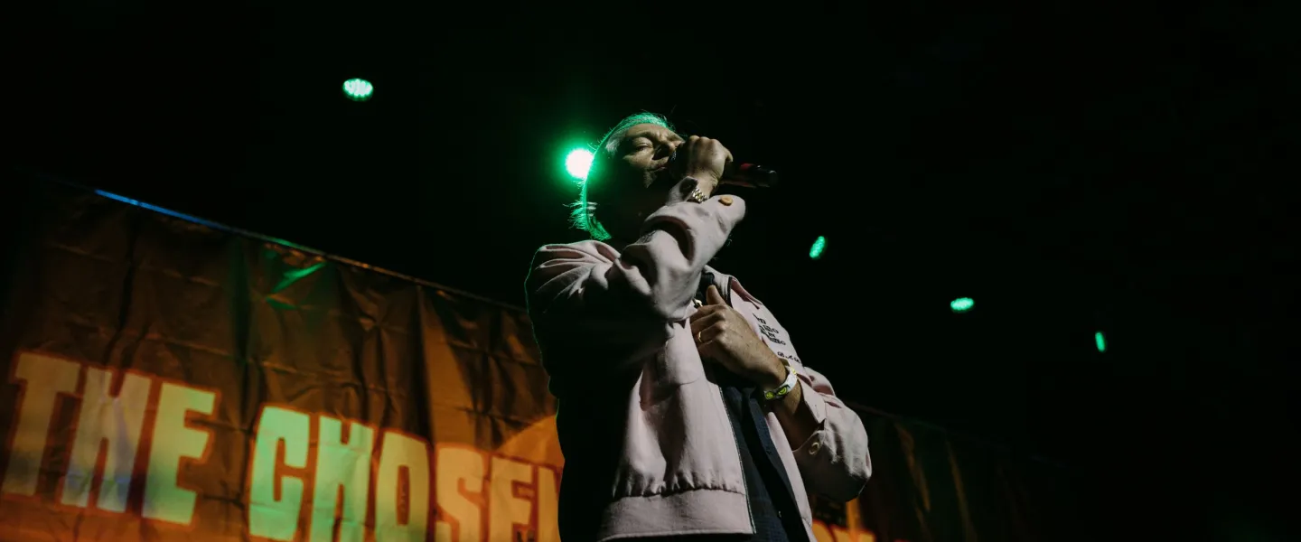At The Chosen Comedy Festival in Miami, Matisyahu thrilled the crowd with "Sunshine" and other hits. Credit: Jenny Abrams.