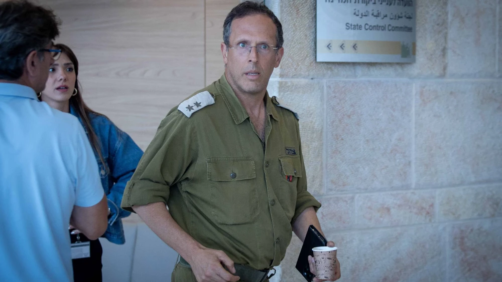 MK Moshe Tur-Paz, a lieutenant colonel in the IDF reserves, arrives for a closed meeting of the Knesset Defense and Foreign Affairs Committee in Jerusalem on Oct. 9, 2023. Photo by Oren Ben Hakoon/Flash90.