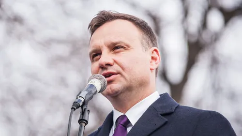 Andrzej Duda speaks in the town of Lubartów during the 2015 Polish presidential election campaign, March 31, 2015. Credit: Radosław Czarnecki via Wikimedia Commons.