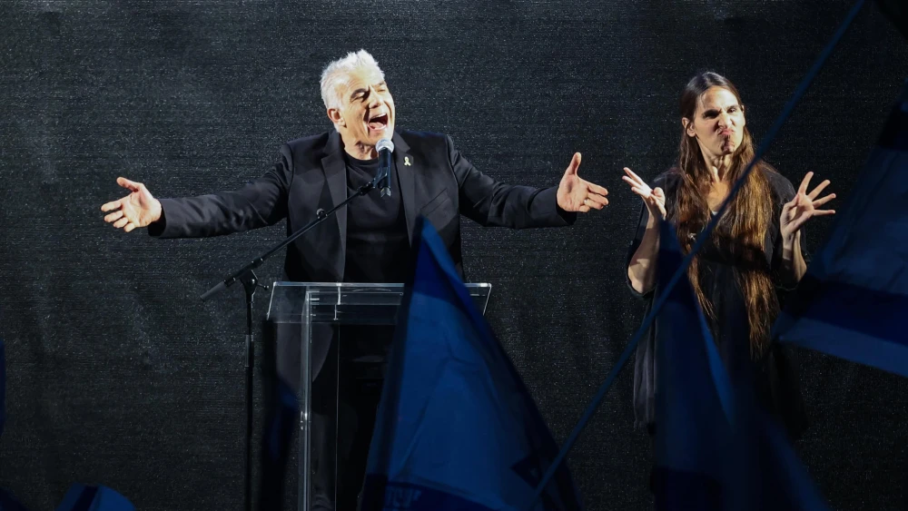 Israeli opposition leader Yair Lapid speaks during a rally against the government at Habima Square in Tel Aviv, March 18, 2025. Photo by Dor Pazuelo/Flash90.