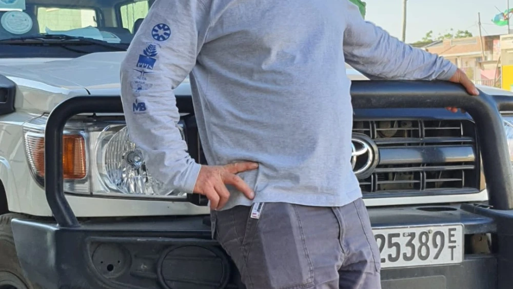 Israeli locust specialist Yoav Motro in Ethiopia. Credit: Courtesy.