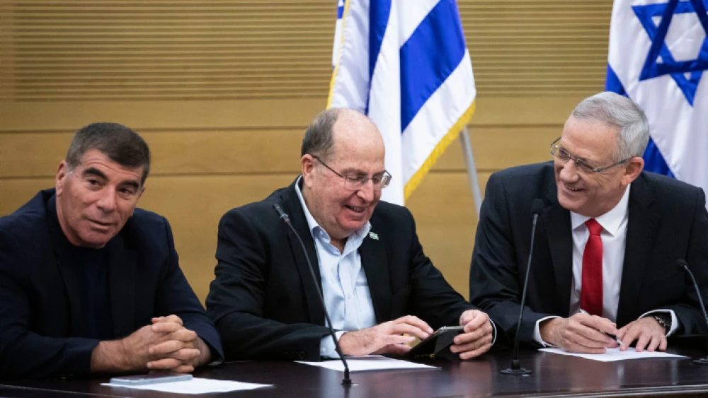 Blue and White Party leader Benny Gantz speaks at faction meeting at the Knesset in Jerusalem on Nov. 11, 2019. Photo by Hadas Parush/Flash90.