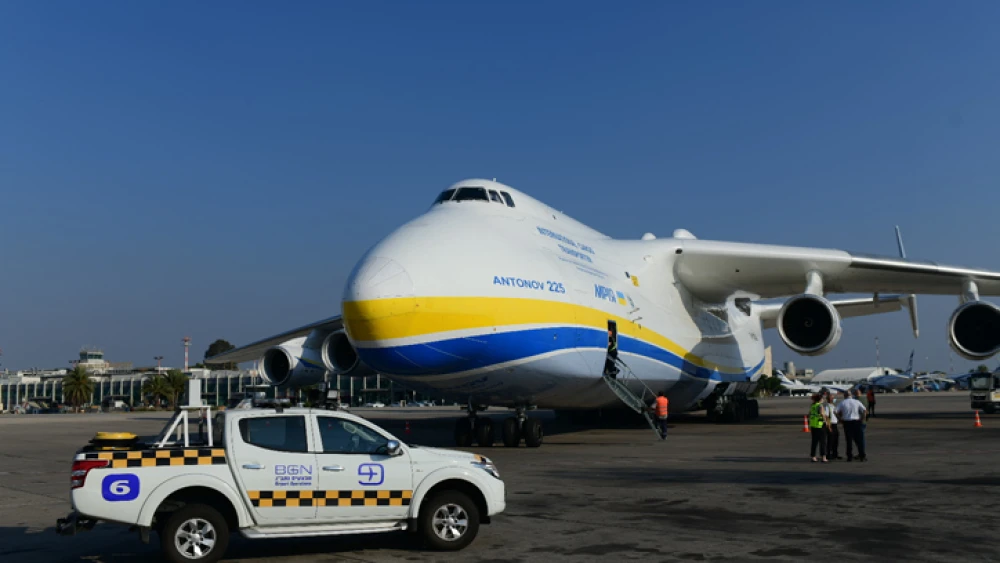 An Antonov An-225 cargo plane carrying U.S. military trucks lands at the Ben-Gurion Airport near Tel Aviv, Aug. 3, 2020. Photo by Tomer Neuberg/Flash90.