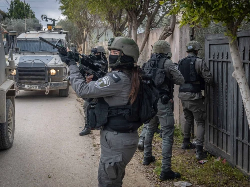 Israeli Border Police officers seen during an operation in the Samaria city of Jenin, February 23, 2025. Photo by Chaim Goldberg/Flash90.