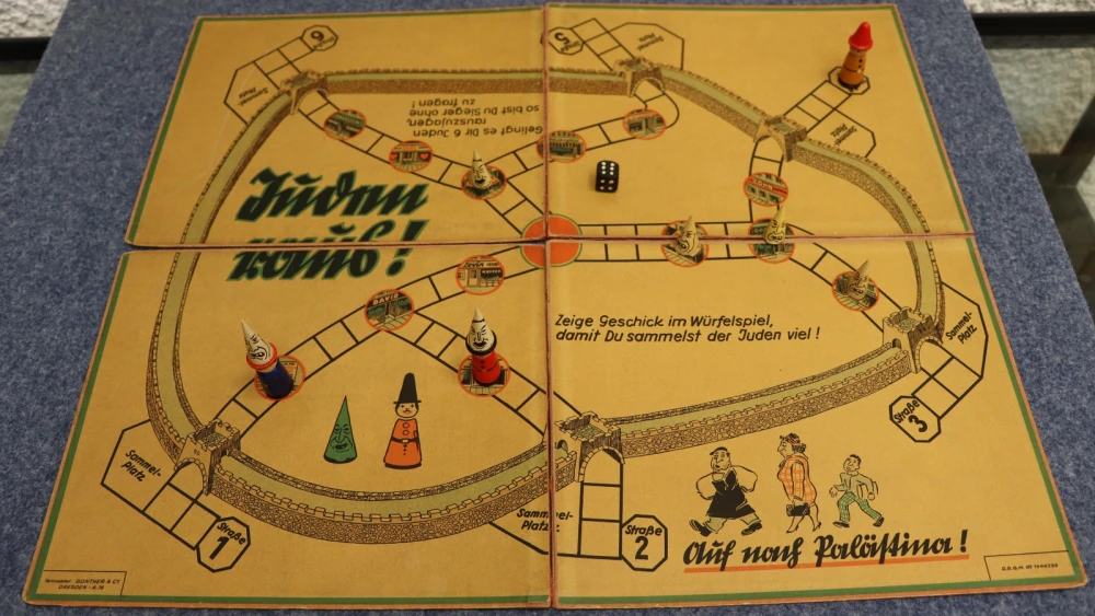 The children's board game "Juden Raus!" Courtesy.