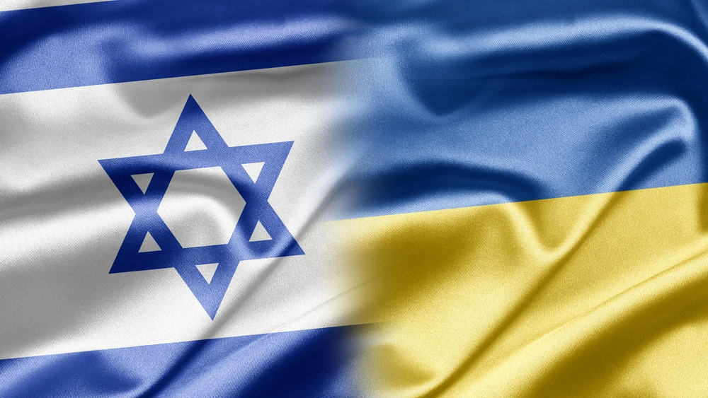 An illustration of Israeli and Ukrainian flags. Credit: ruskpp/Shutterstock.