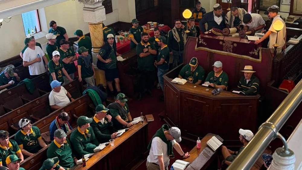 Stopping at the Lions Shul, the oldest operating synagogue in Johannesburg, to pray Mincha on Shabbat before walking to a Springboks rugby match, August 2026. Credit: Courtesy.