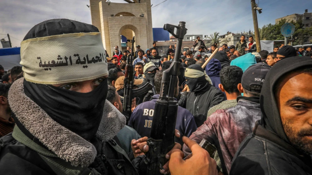 Palestinian terrorists patrol in Rafah, in the southern Gaza Strip, March 1, 2024. Photo by Abed Rahim Khatib/Flash90.