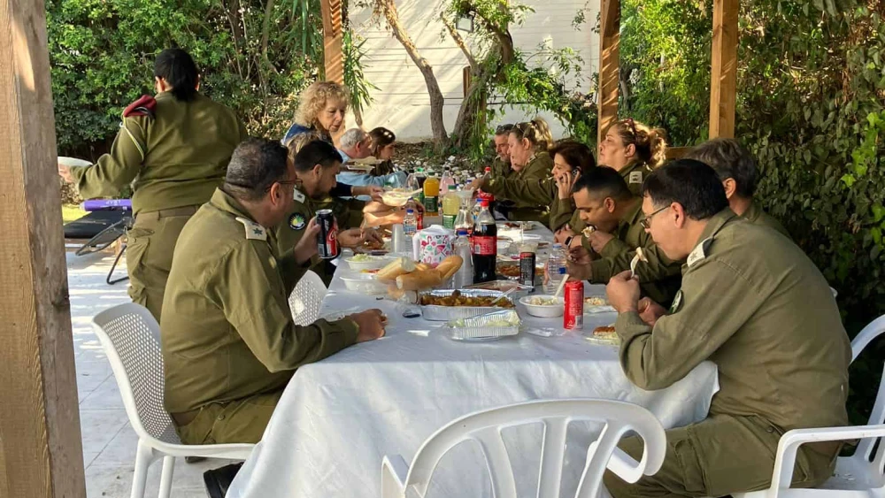 The OneFamily organization hosts a unique day retreat for 25 of the most senior officers of the “IDF Casualty Center,” Jan. 21, 2024. Credit: OneFamily.