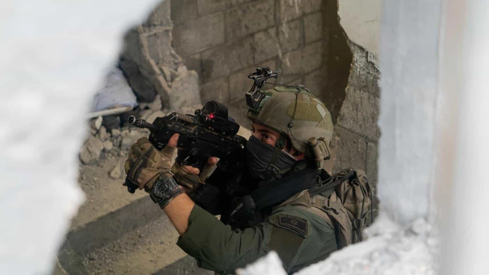Israeli troops operating in the Hamas-ruled Gaza Strip, Dec. 6, 2023. Credit: IDF.