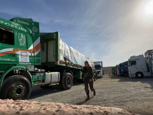 Trucks carrying humanitarian aid enter Gaza at Egypt's Rafah crossing, Nov 25, 2023. Screenshot: IDF.