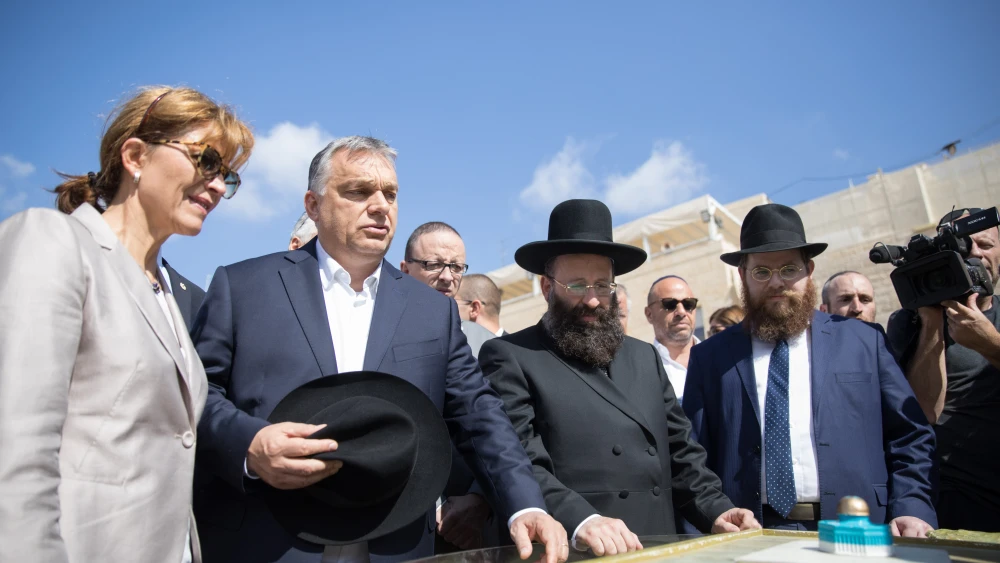 Hungarian Prime Minister Viktor Orbán (second from left) in the Old City of Jerusalem on the last day of a two-day official state visit to Israel, on July 20, 2018. Photo by Yonatan Sindel/Flash90.