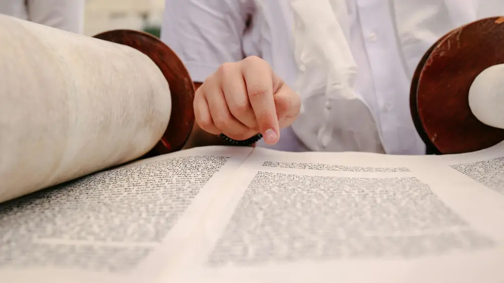 Studying Torah. Credit: Maor Attias/Pexels.