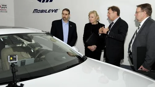 In February 2016, Daniel B. Shapiro (left), then the U.S. ambassador to Israel, witnesses the Israeli company Mobileye’s advanced driver-assistance systems technology. Credit: U.S. Embassy Tel Aviv.