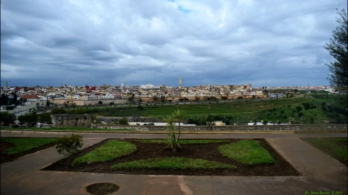 View of Old City in Meknes, Morocco, March 21, 2018. Credit: Dr. János Korom Dr. from Wien, Austria, via Wikimedia Commons.