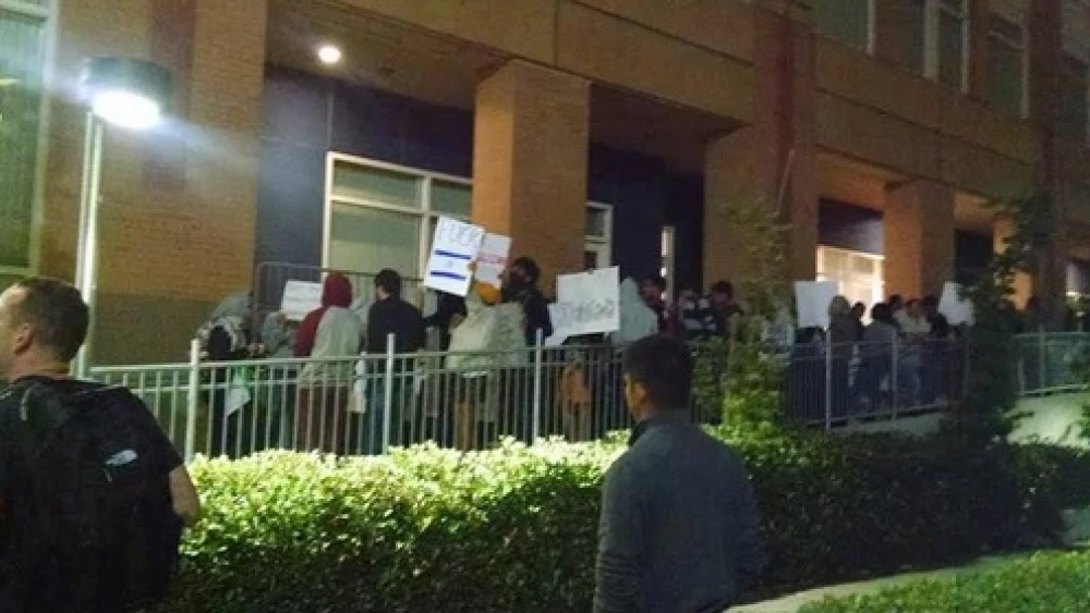 Click photo to download. Caption: The anti-Israel mob at University of California, Irvine on May 18. Credit: Paula Prizio.