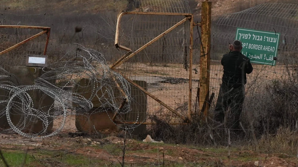 Israeli soldiers patrol the border with Lebanon, Dec. 29, 2024. Photo by Ayal Margolin/Flash90.