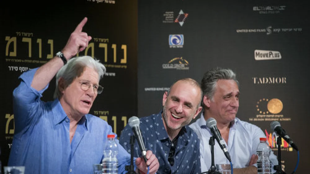 Hollywood actor Richard Gere (left), Israeli film director Joseph Cedar (center) and Israeli actor Lior Ashkenazi attend a press conference for the new movie “Norman”—which stars Gere and Ashkenazi—at the Jerusalem Cinematheque March 9, 2017. Credit: Yonatan Sindel/Flash90.