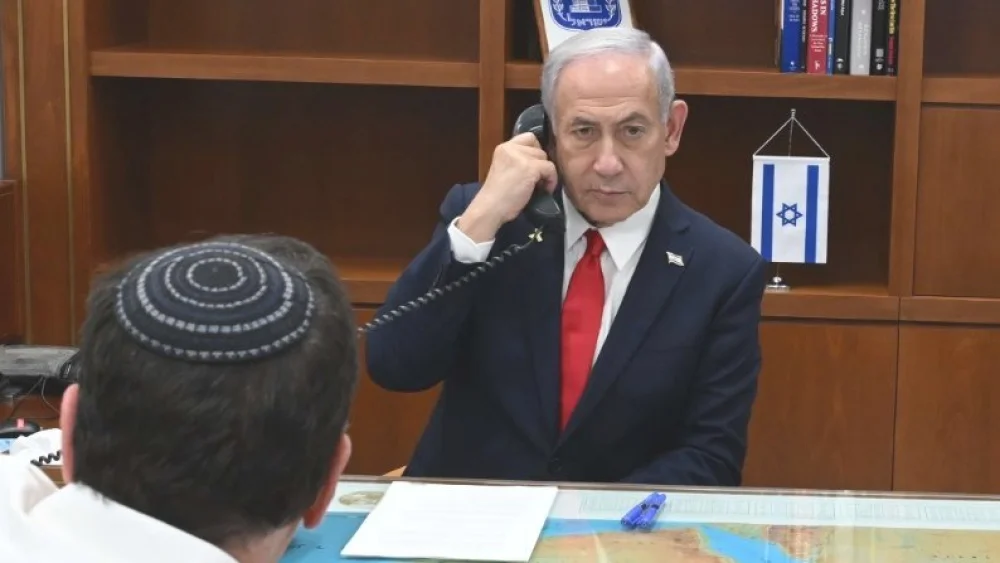 Israeli Prime Minister Benjamin Netanyahu speaks with U.S. President Donald Trump, June 21, 2026. Photo by Avi Ohayon/GPO.