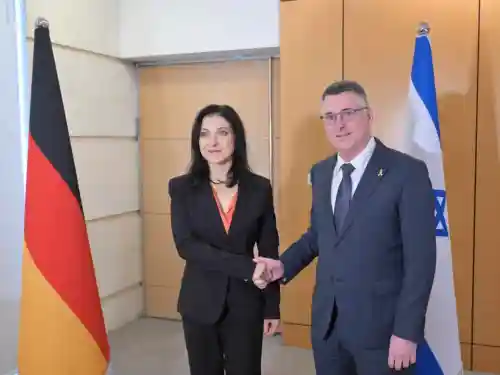 Katherina Reiche and Gideon Sa'ar shake hands in Jerusalem, Israel on Dec. 16, 2025. Credit: Courtesy of the Ministry of Foreign Affairs of the State of Israel.