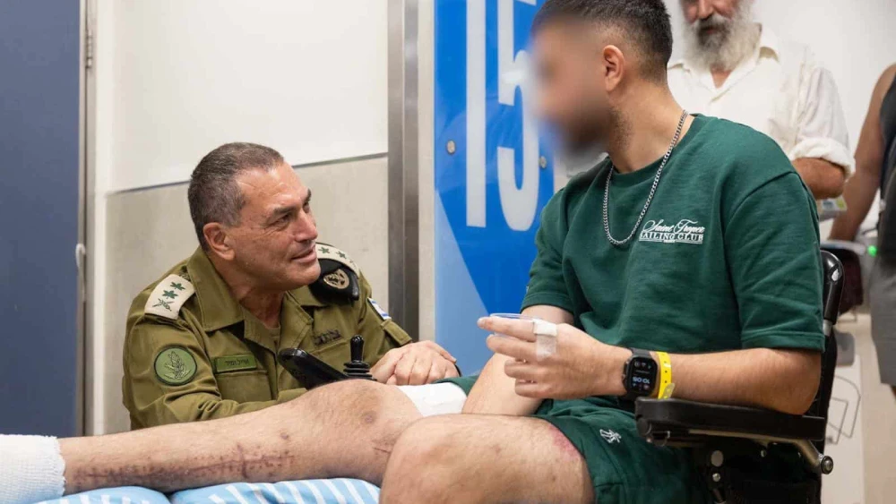 Israel Defense Forces Chief of Staff Lt. Gen. Eyal Zamir visits injured soldiers at Sheba Medical Center at Tel HaShomer, Sept. 21, 2025. Credit: IDF.