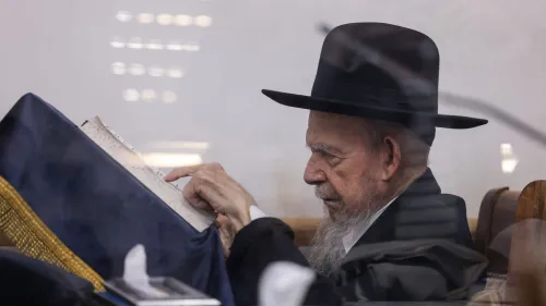 The late Rabbi Gershon Edelstein, spiritual leader of the Degel HaTorah party, at his home in Bnei Brak, Feb. 14, 2023. Photo: David Cohen/Flash90