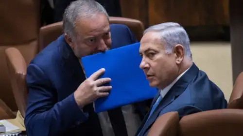 Then-Defense Minister Avigdor Liberman and Prime Minister Benjamin Netanyahu at the Knesset in Jerusalem, Oct. 23, 2017. Photo by Hadas Parush/Flash90.