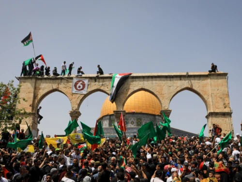Muslims chant anti-Israel slogans near the Al-Aqsa mosque on the Temple Mount in Jerusalem on the last Friday of Ramadan, April 29, 2022. Photo by Jamal Awad/Flash90.