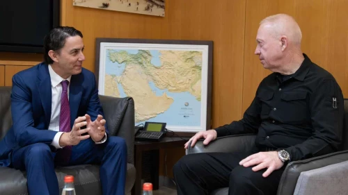 U.S. envoy Amos Hochstein (left) meets with Israeli Defense Minister Yoav Gallant at the Kirya military headquarters in Tel Aviv. Photo by Shachar Yurman/Defense Ministry.