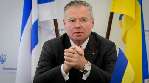 Ukrainian Ambassador to Israel Yevgen Korniychuk speaks to reporters in Tel Aviv, June 7, 2022. Photo by Avshalom Sassoni/Flash90.
