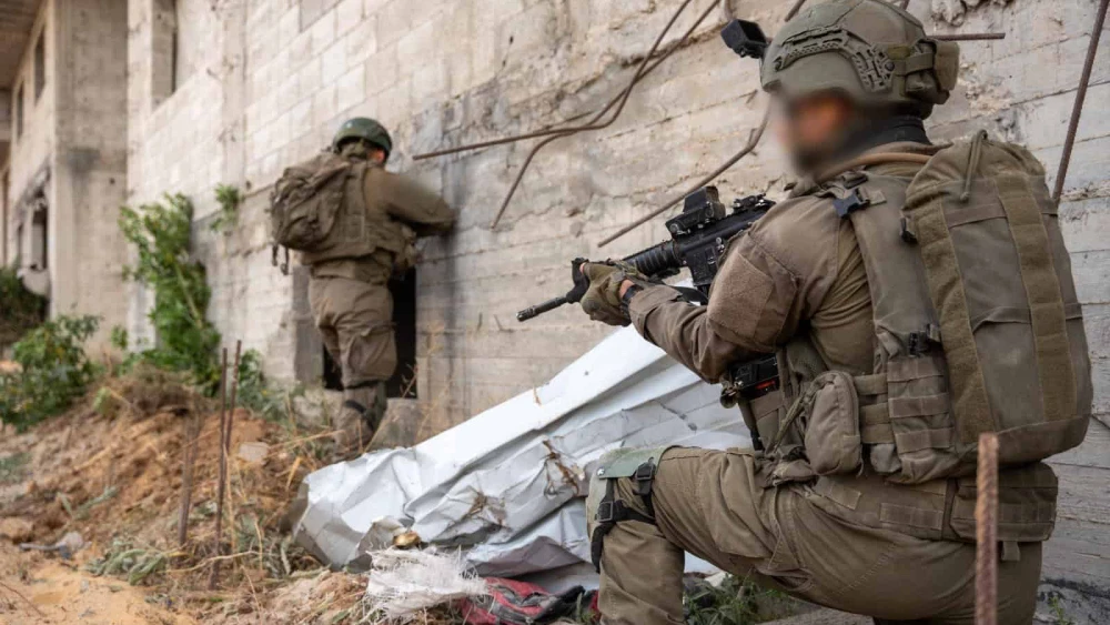 Israel Defense Forces soldiers operate in northern Gaza as part of "Operation Gideon's Chariots" against the Hamas terrorist group, May 20, 2025. Credit: IDF.